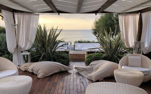 zona-chill-out-terraza-lux-connect-inmobiliaria